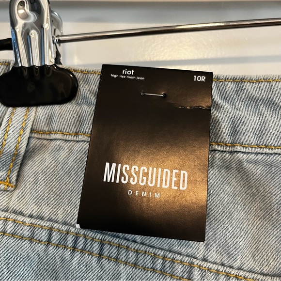 Missguided | NWT Riot High Rise Mom Jeans - Picture 12 of 13